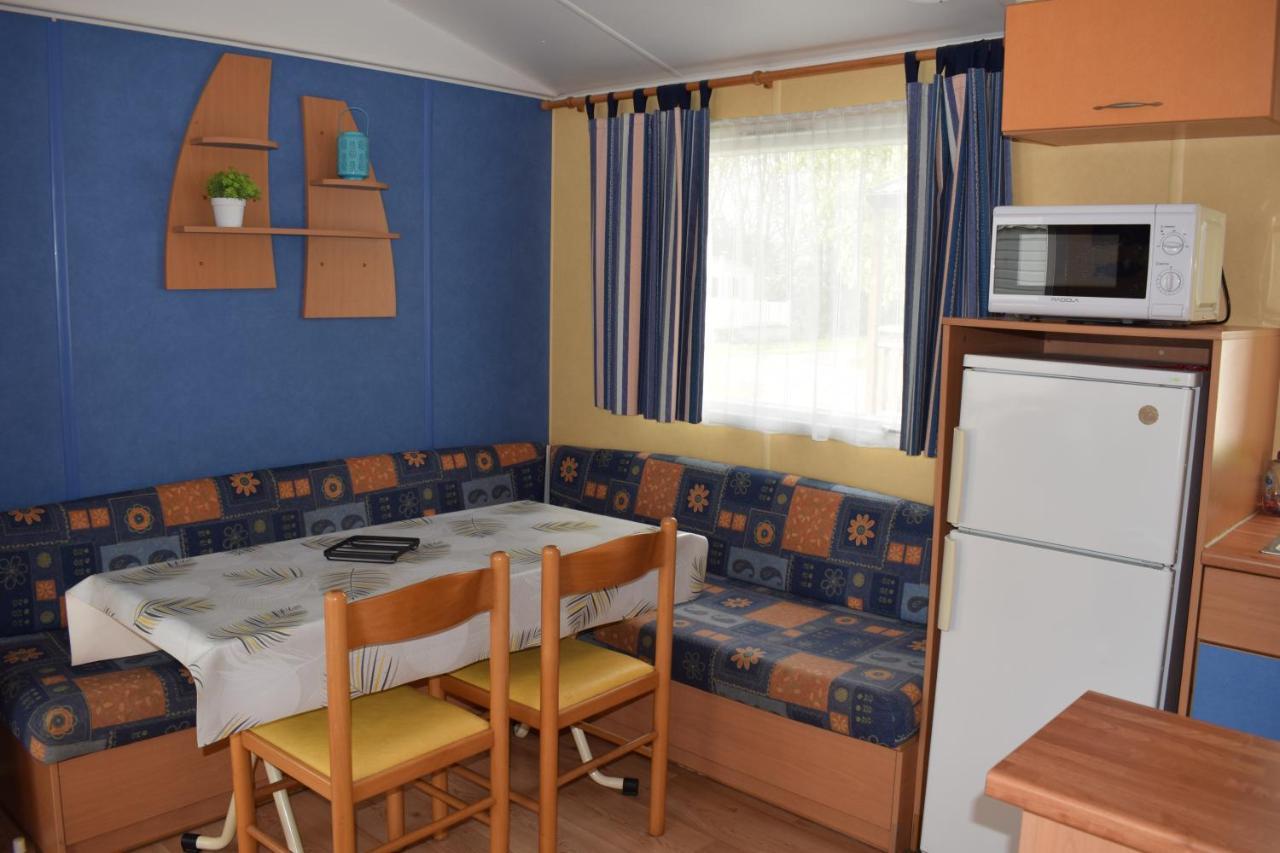 Camping Du Creulet Crouay Exterior photo